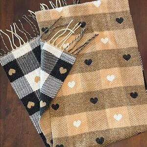 Elegant Heart and Checkered Scarf Set - Black, Tan, Cream